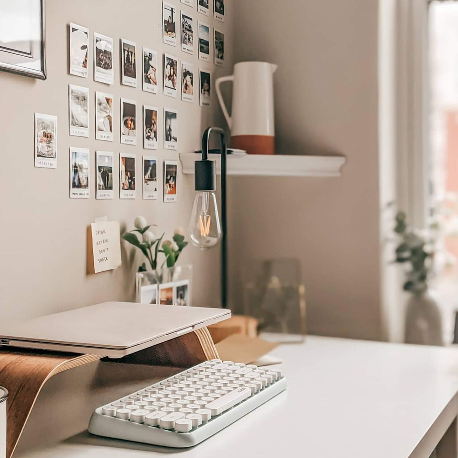 30+ Aesthetic Desk Ideas for Your Workspace Gridfiti