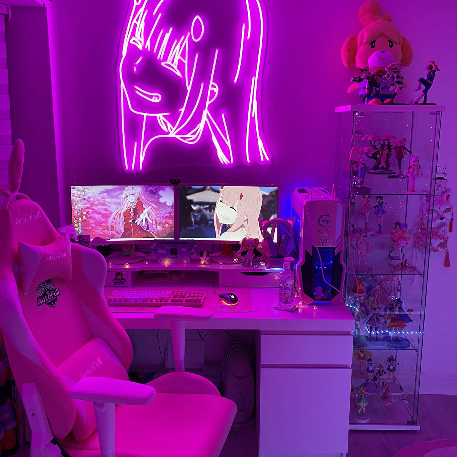 Aesthetic gaming deals desk