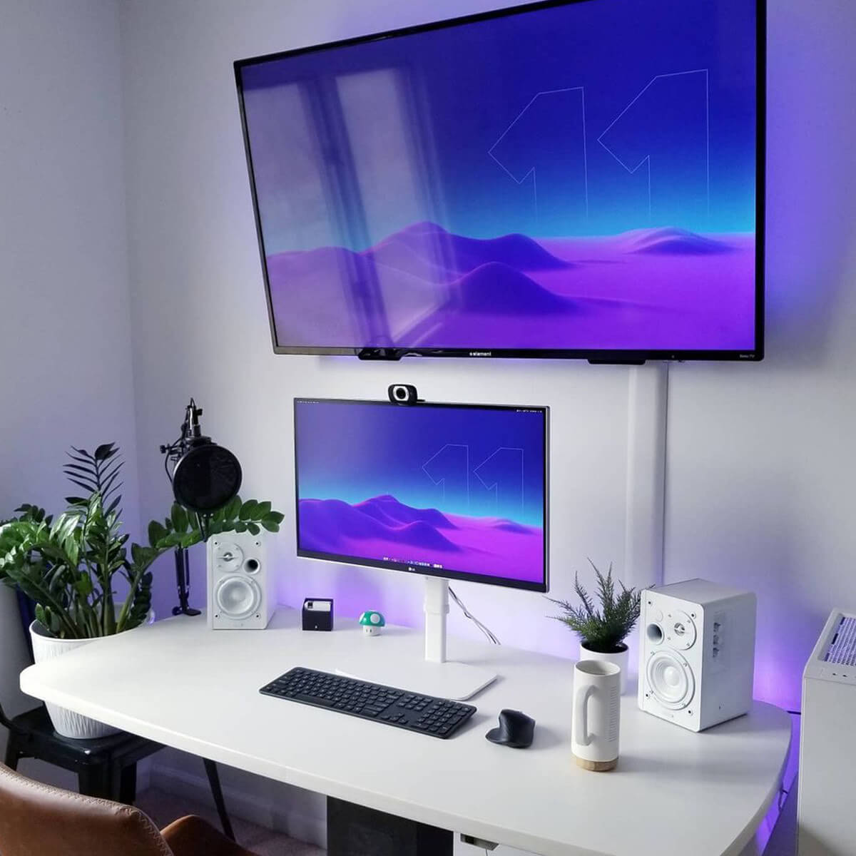 20+ Minimalist Gaming Setups & Battlestation Ideas | Gridfiti