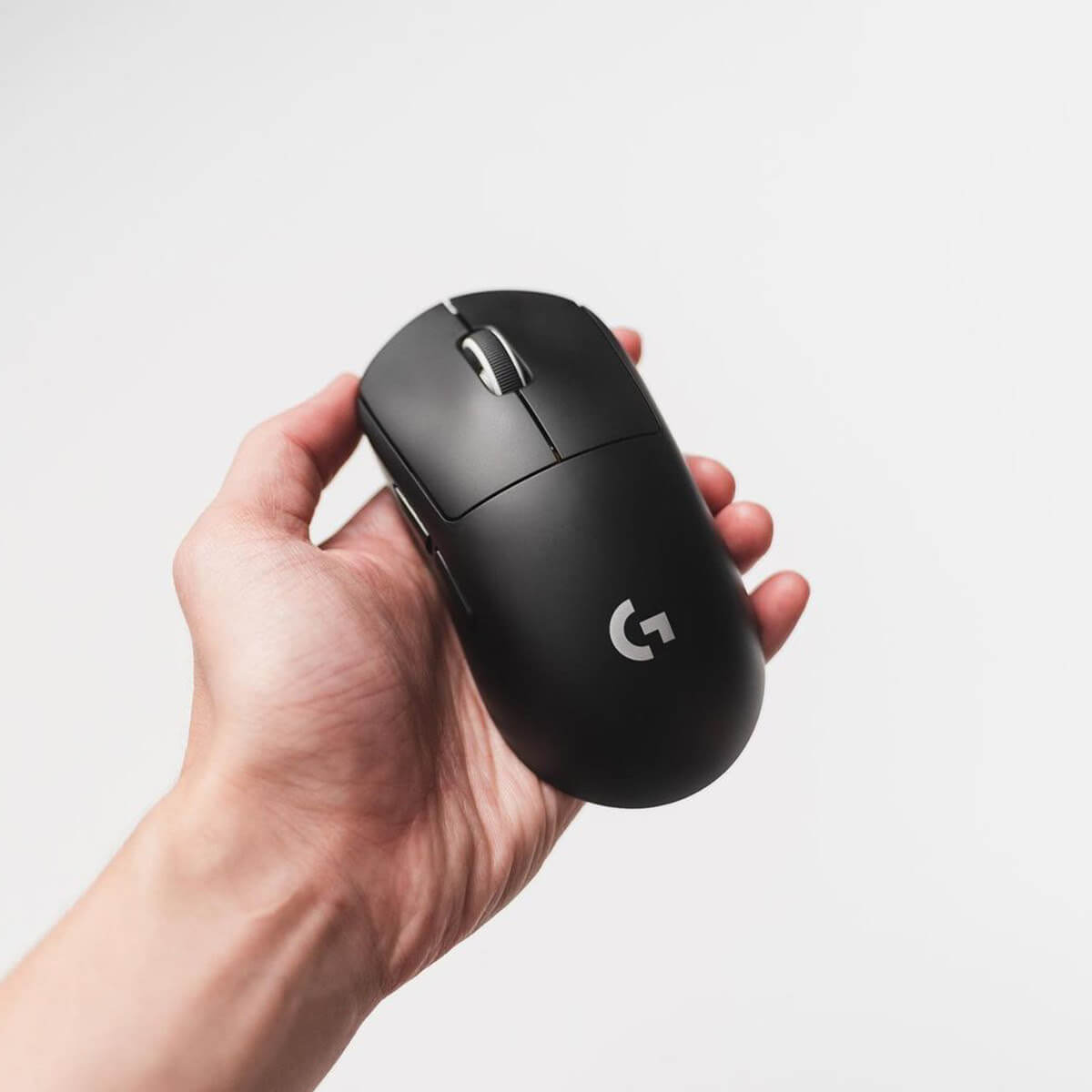 minimalist gaming mouse